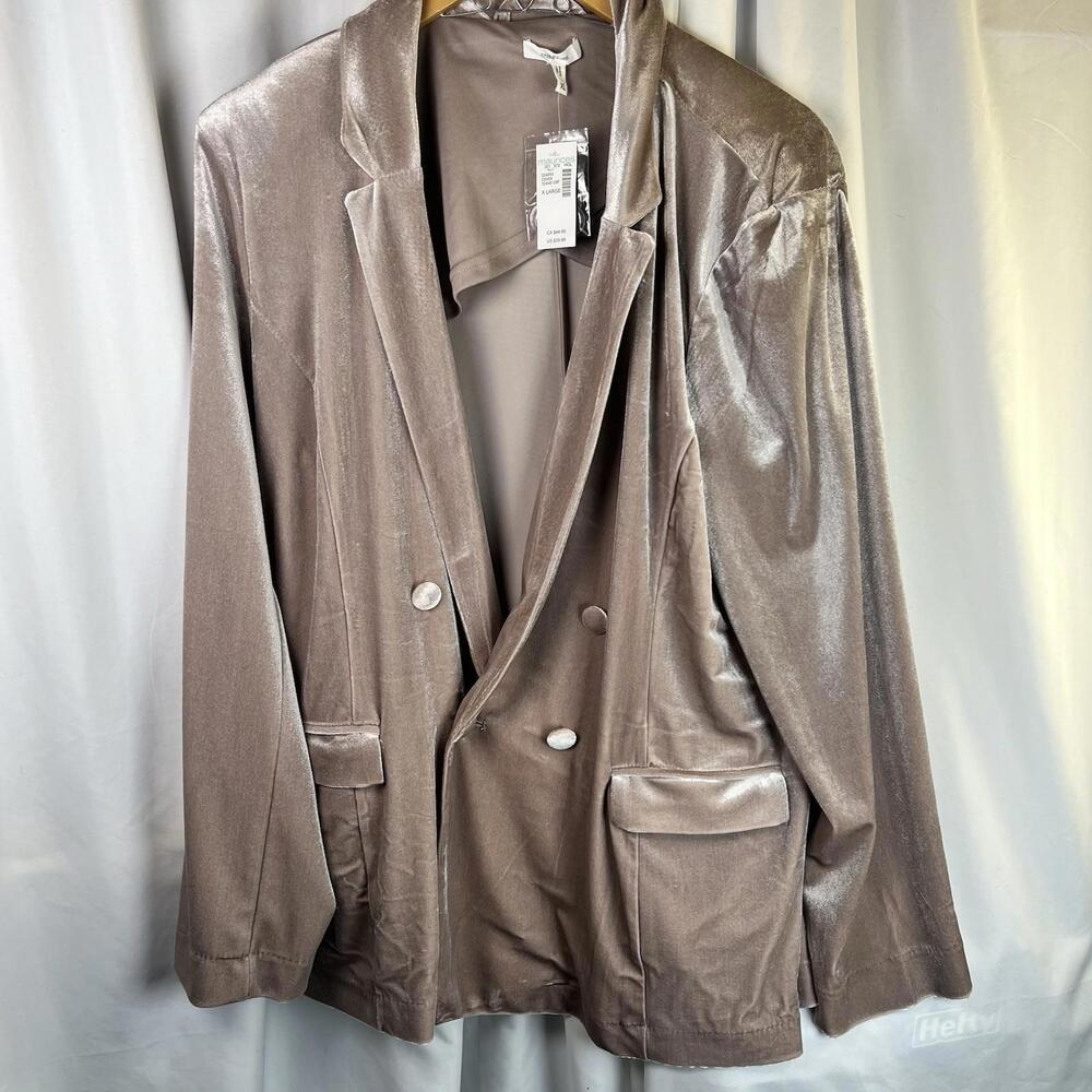Maurices Womens XL Velvet Double Breasted Blazer Dust Pink Jacket NWT